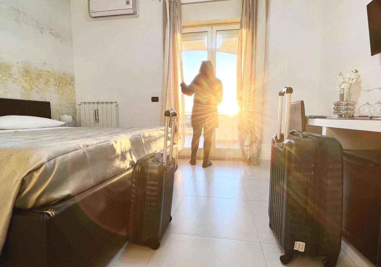 Skyline Hotel Civitavecchia Kültér fotó